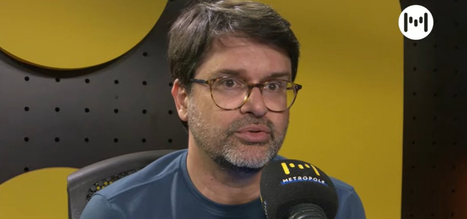 Bellintani aponta impactos das telas na formação de jovens e defende restrição de celulares nas escolas