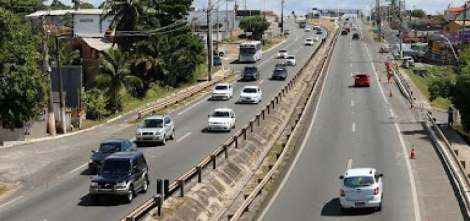 Obras provocam interdições parciais nas BAs 093 e 099 até domingo; confira mudanças