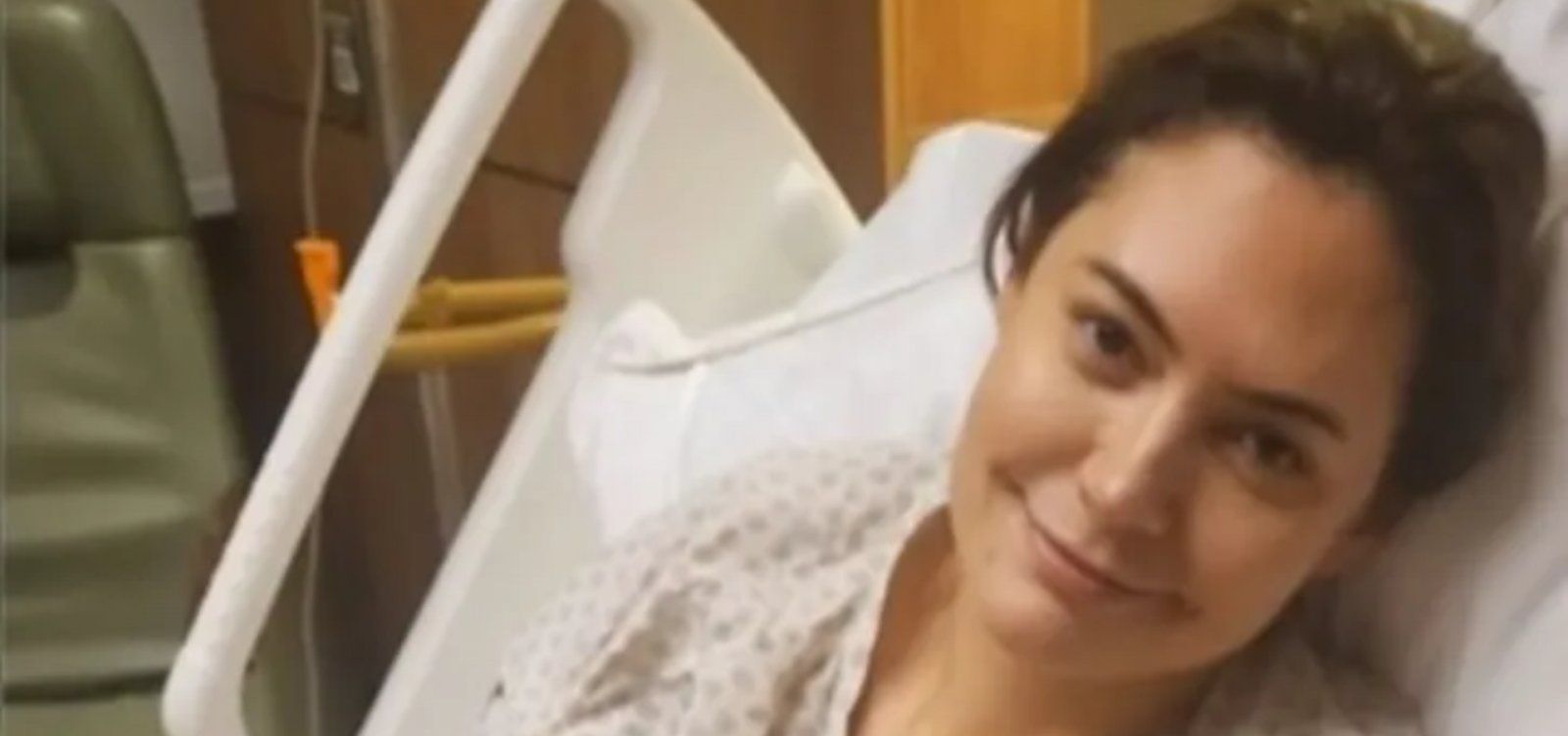 Michelle Bolsonaro publica foto internada em hospital e agradece apoio