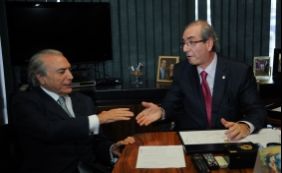 Temer recebe Cunha no Palácio do Jaburu para tratar de "quadro político"