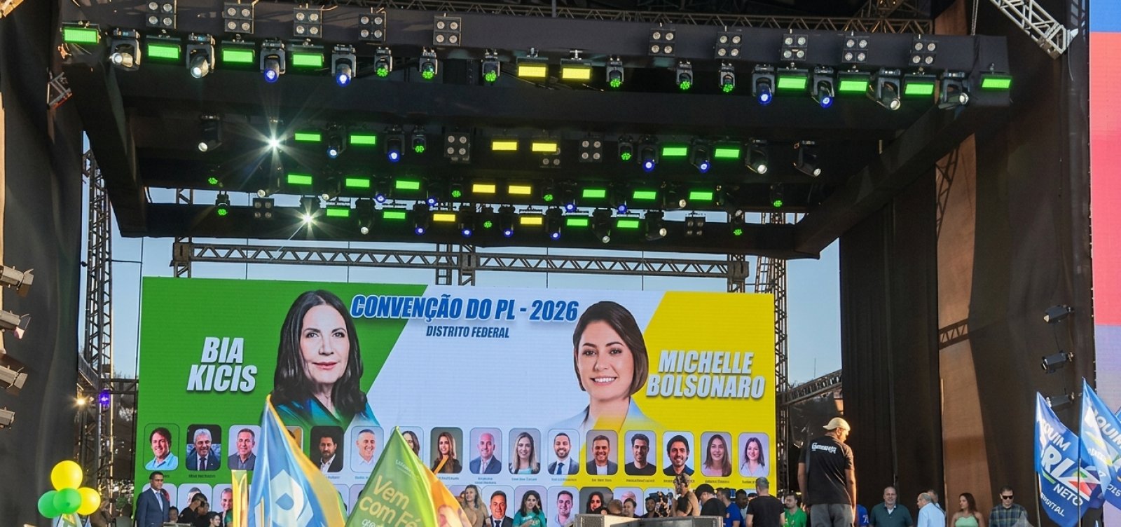PL oficializa candidaturas ao Senado de Michelle Bolsonaro e Bia Kicis