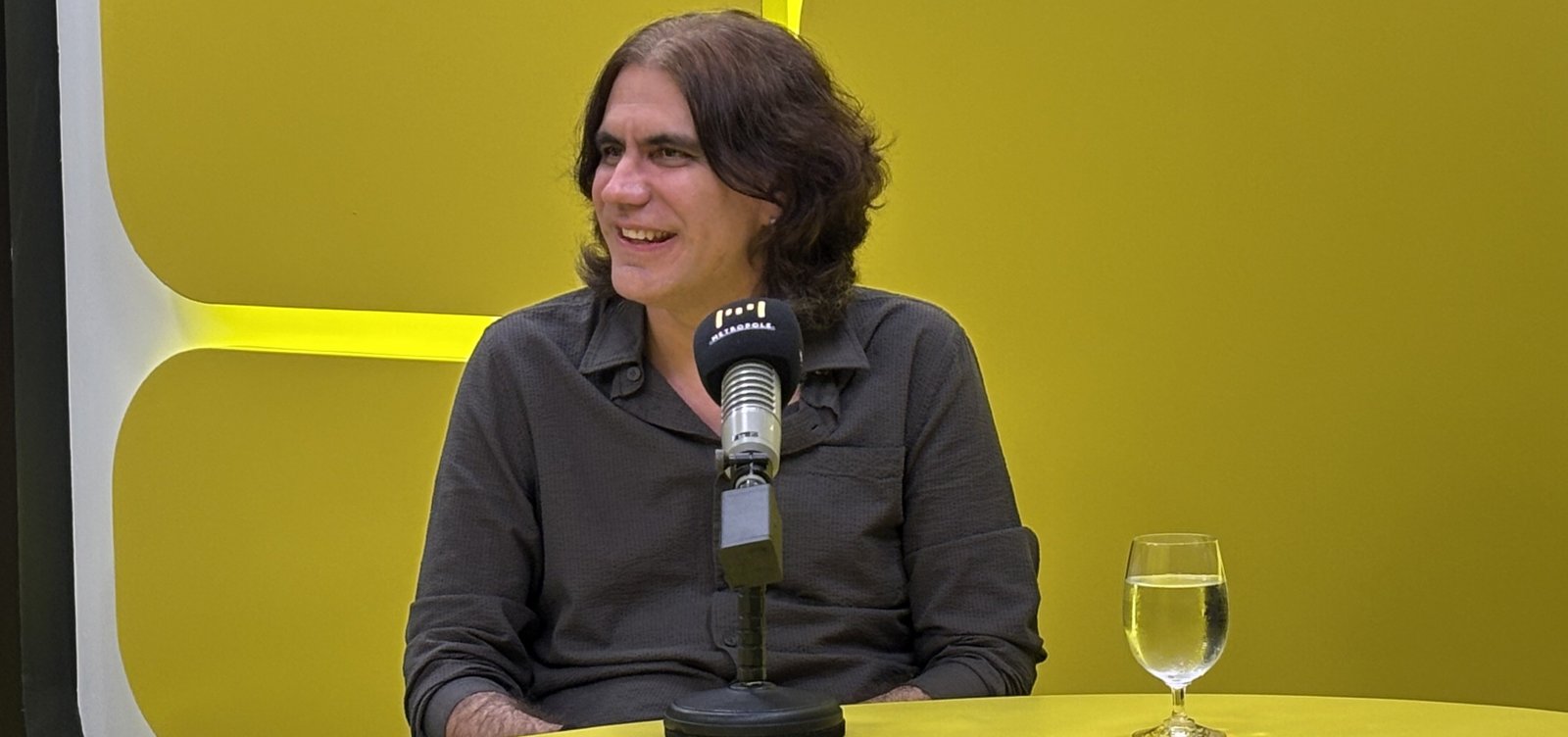 Zéu Britto lança novo livro de poemas e conta sua história em Jequié 