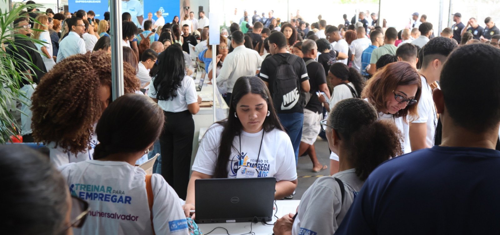 Feirão de empregos oferece mais de 500 vagas e oficinas gratuitas em Salvador