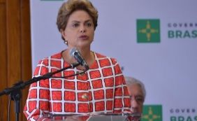 Dilma vê "descalabro" em ações de Temer e diz crer em sua volta à presidência