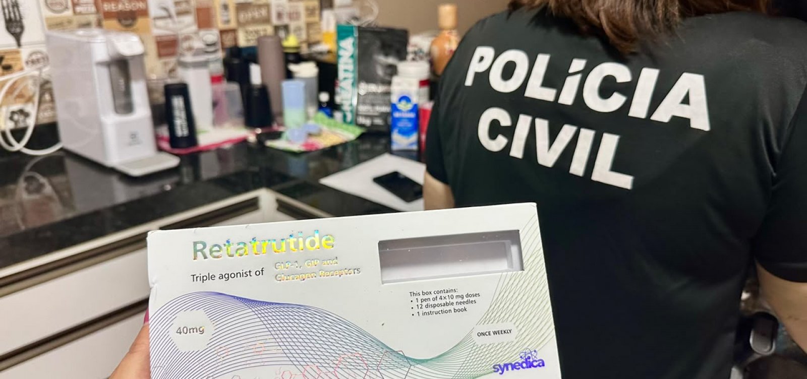 Grupo que comercializava e aplicava canetas emagrecedoras clandestinas é alvo de operação na Bahia