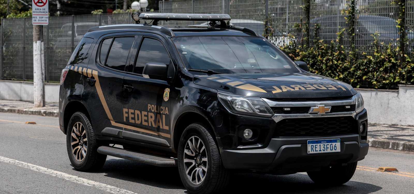 PF investiga mistério de R$ 1,3 milhão encontrado em carro no interior do estado