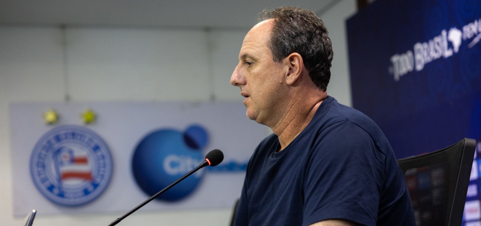 Ceni cita gramado, ausências e calendário para justificar empate do Bahia com Vasco