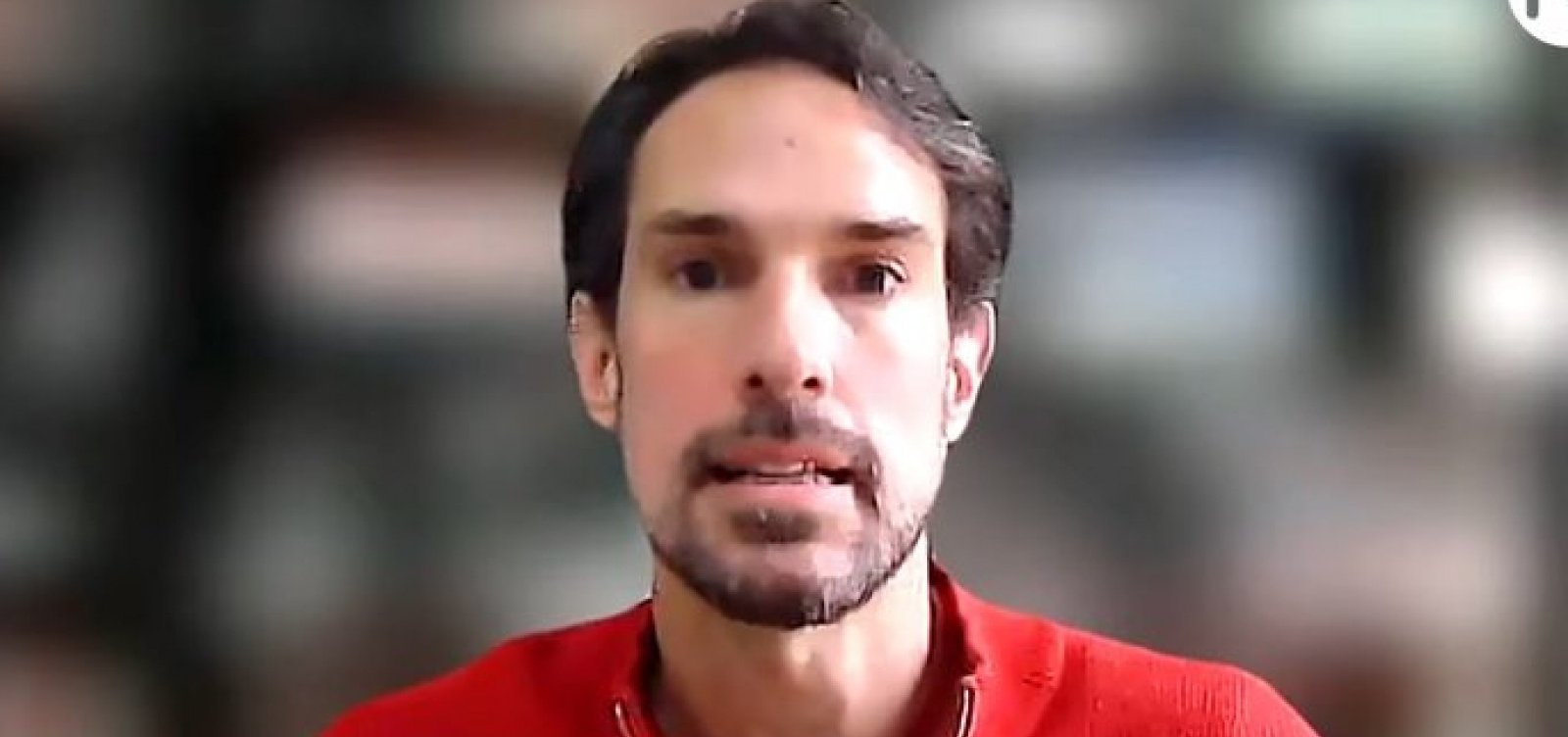 Jornalista Uirá Machado lança livro sobre a trajetória de Mequinho, gênio brasileiro do xadrez