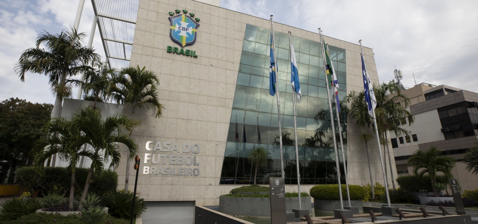 CBF aprova novas regras para acelerar jogos e reduzir tempo de bola parada