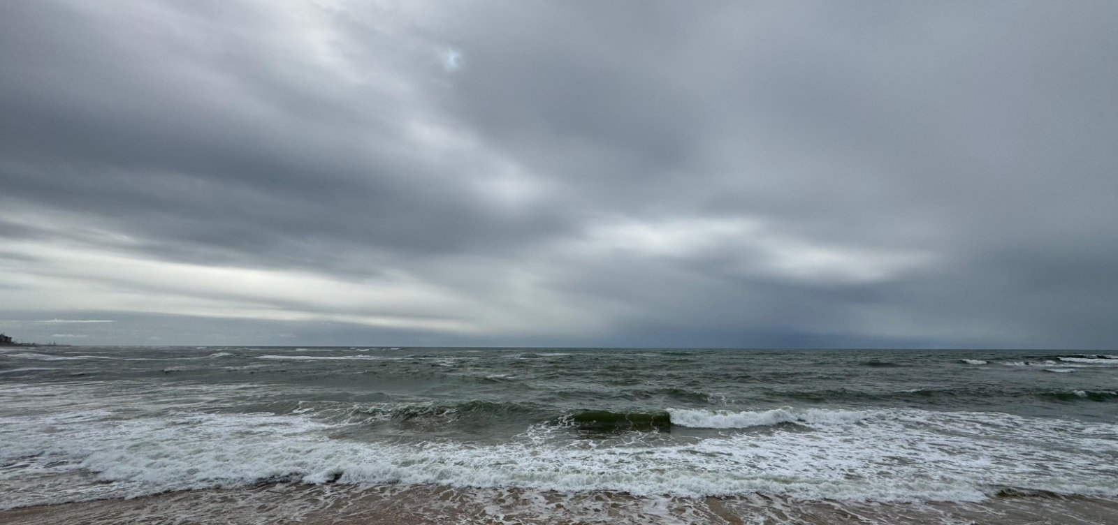 Inema mantém alerta para ventos de até 70 km/h e chuva no litoral da Bahia
