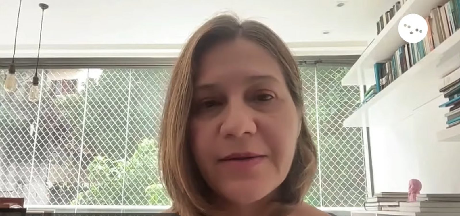 “Essa estratégia cobra um preço alto da democracia”, afirma especialista sobre relação entre Forças Armadas e a política brasileira