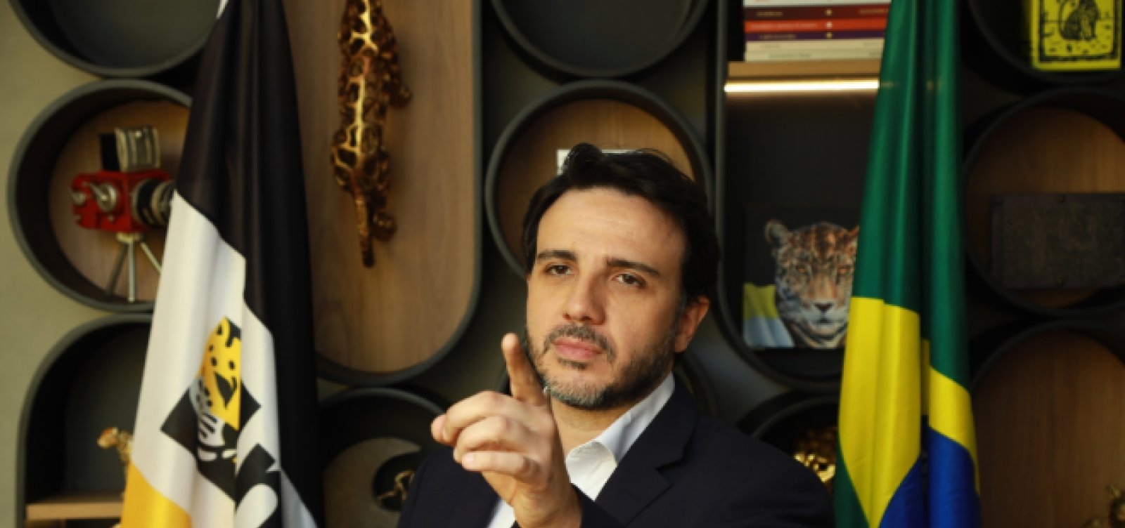 Renan Santos diz ter provas de acesso ao e-mail de Flávio Bolsonaro em filiação ao Missão