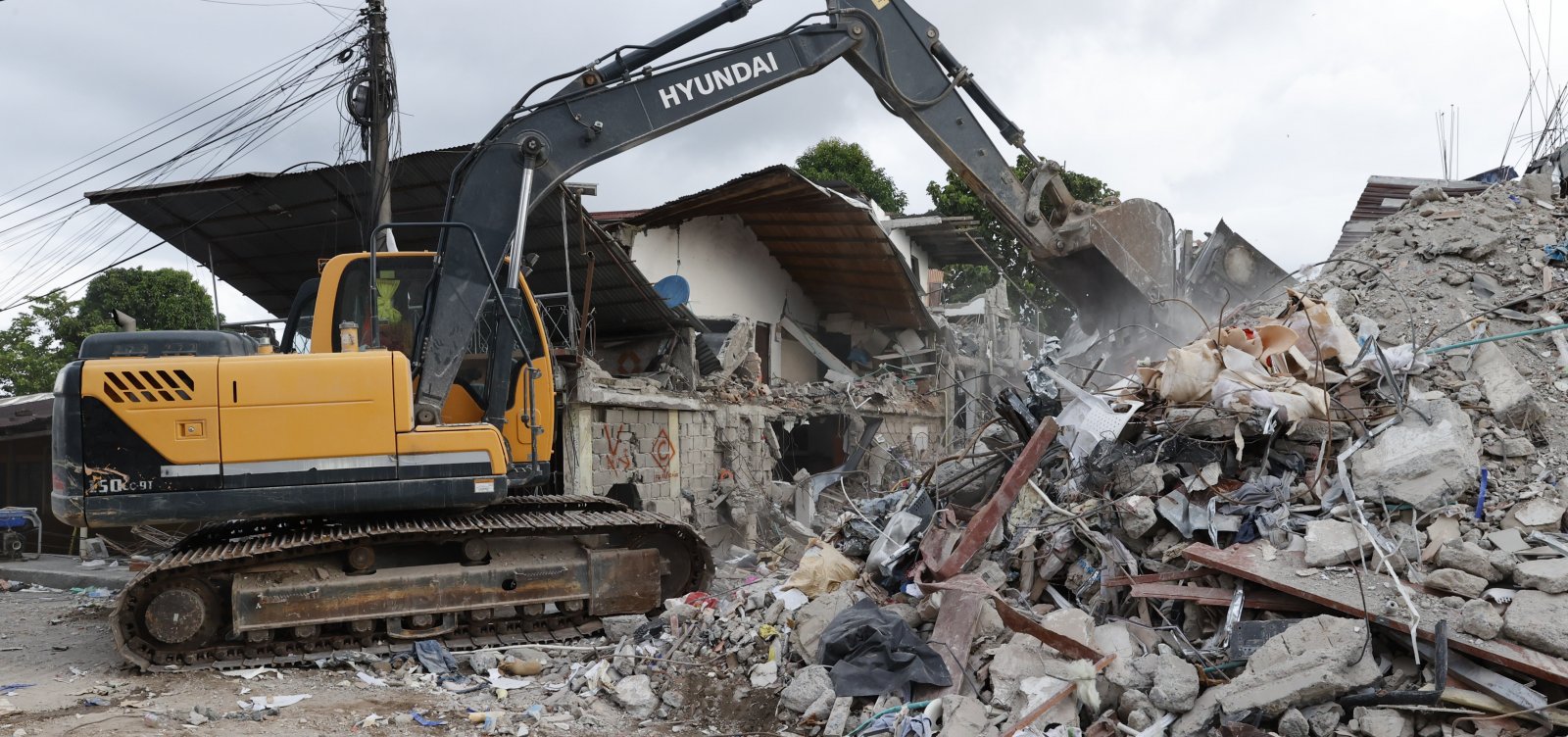 Números de mortos por terremoto na Colômbia sobe para 273; 377 seguem desaparecidos