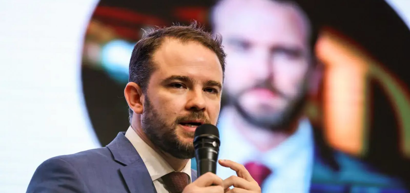 Desenrola 2.0 tira 800 mil pessoas de bets, diz ministro da Fazenda