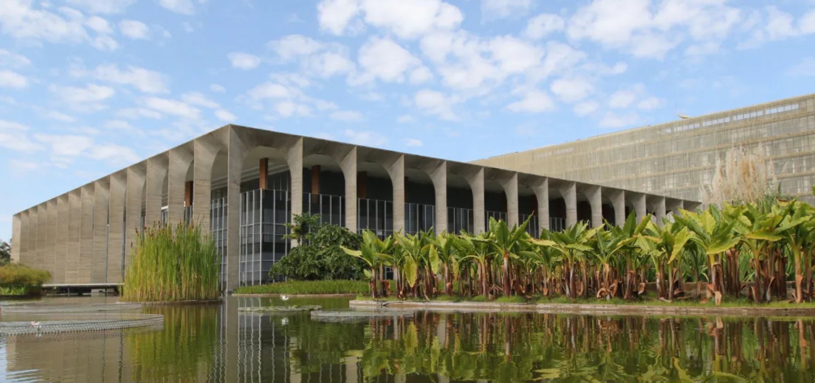Brasil notifica EUA e inicia processo de reciprocidade contra tarifas