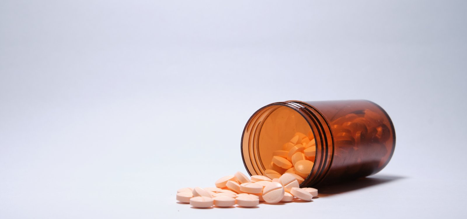 Anvisa suspende venda e uso de suplementos Newfit e Shark Pro