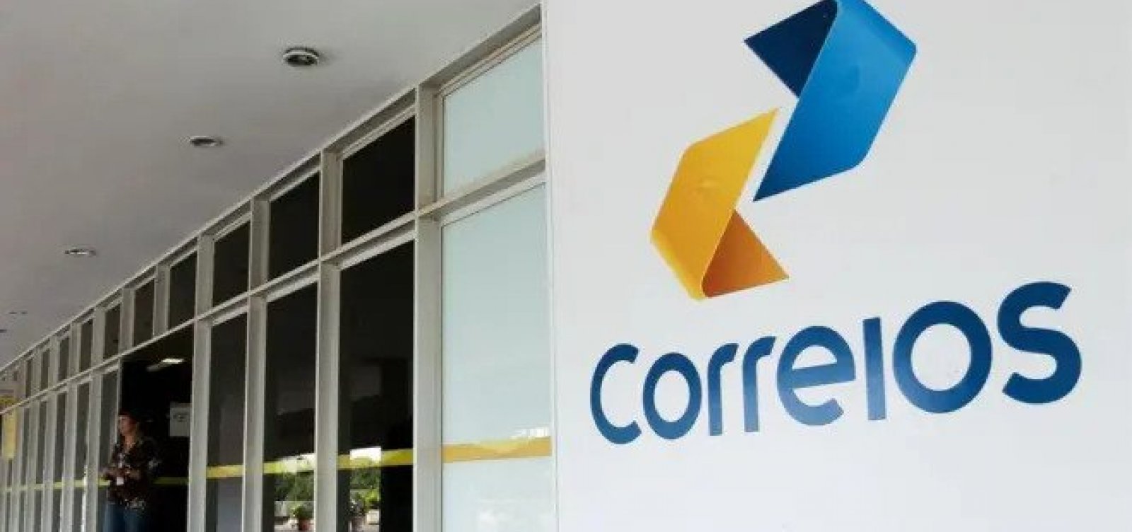 Correios passam a entregar compras feitas em sites do Paraguai no Brasil