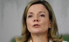 Marido de Gleisi Hoffmann tem prisão revogada; senadora comemora