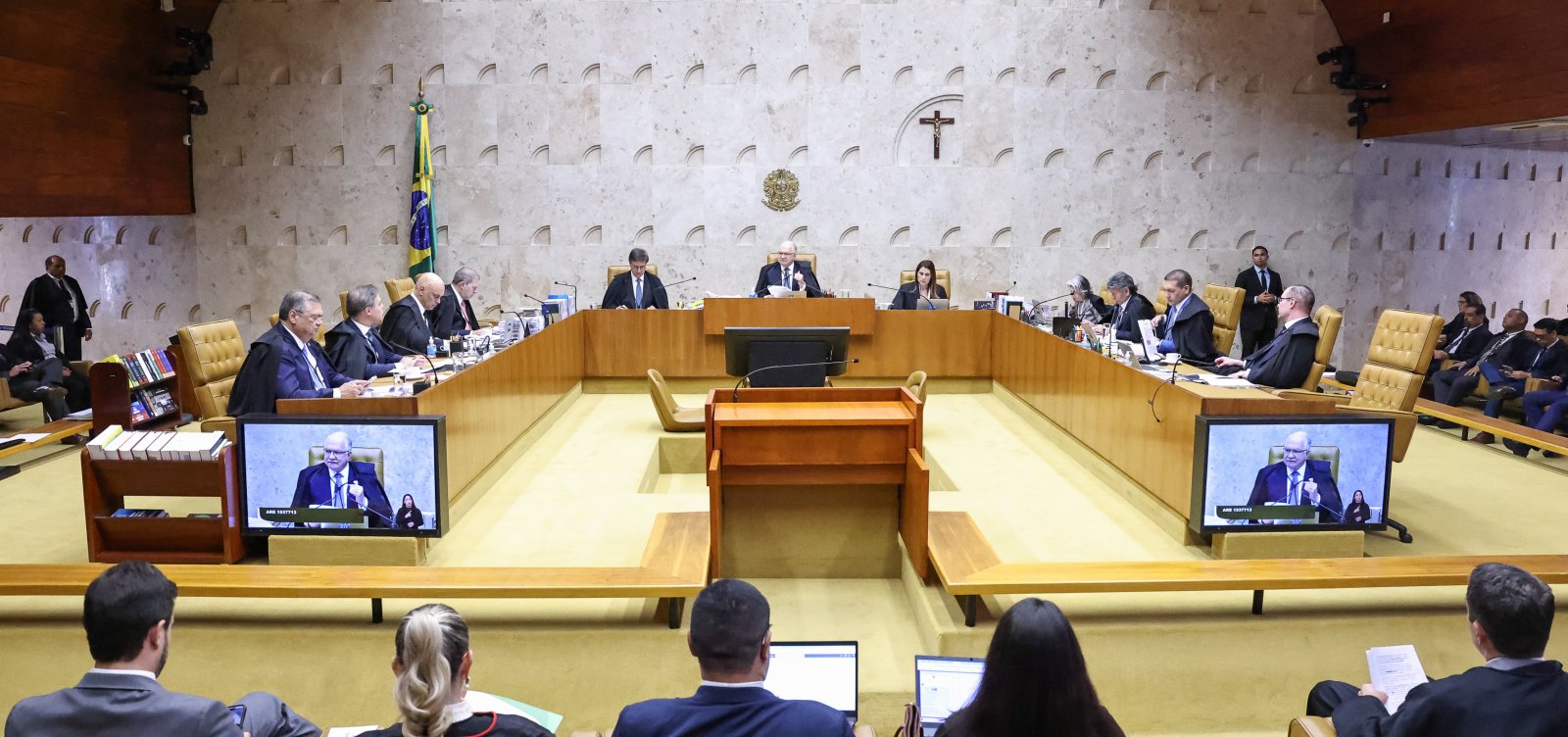 Reforma trabalhista e "uberização" são julgadas pelo STF nesta semana
