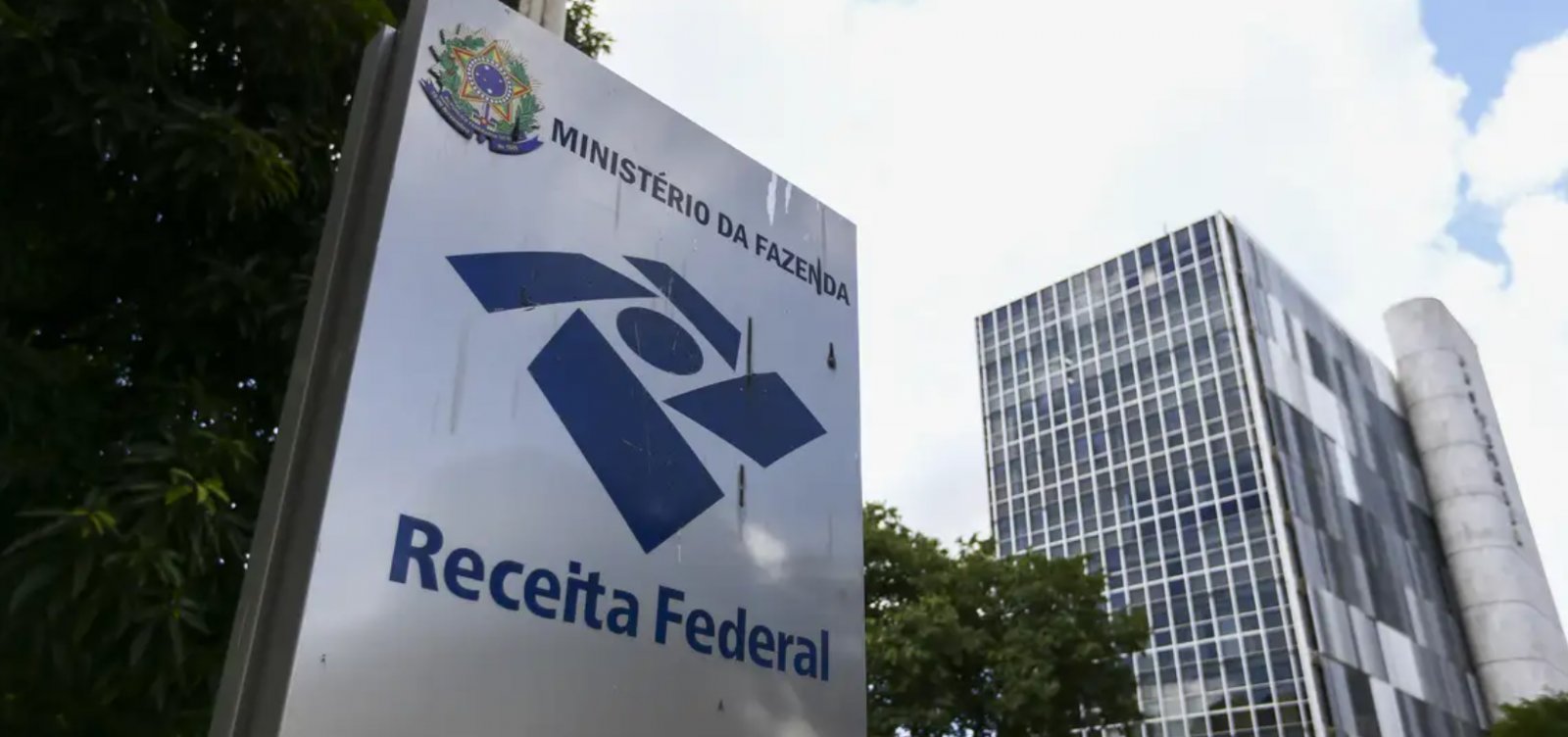 Receita Federal libera consulta ao último lote de restituição do Imposto de Renda 2026