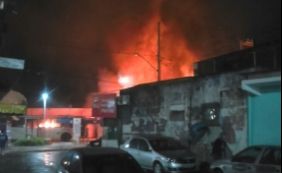 Traficantes incendeiam ônibus em Pero Vaz após ação da polícia