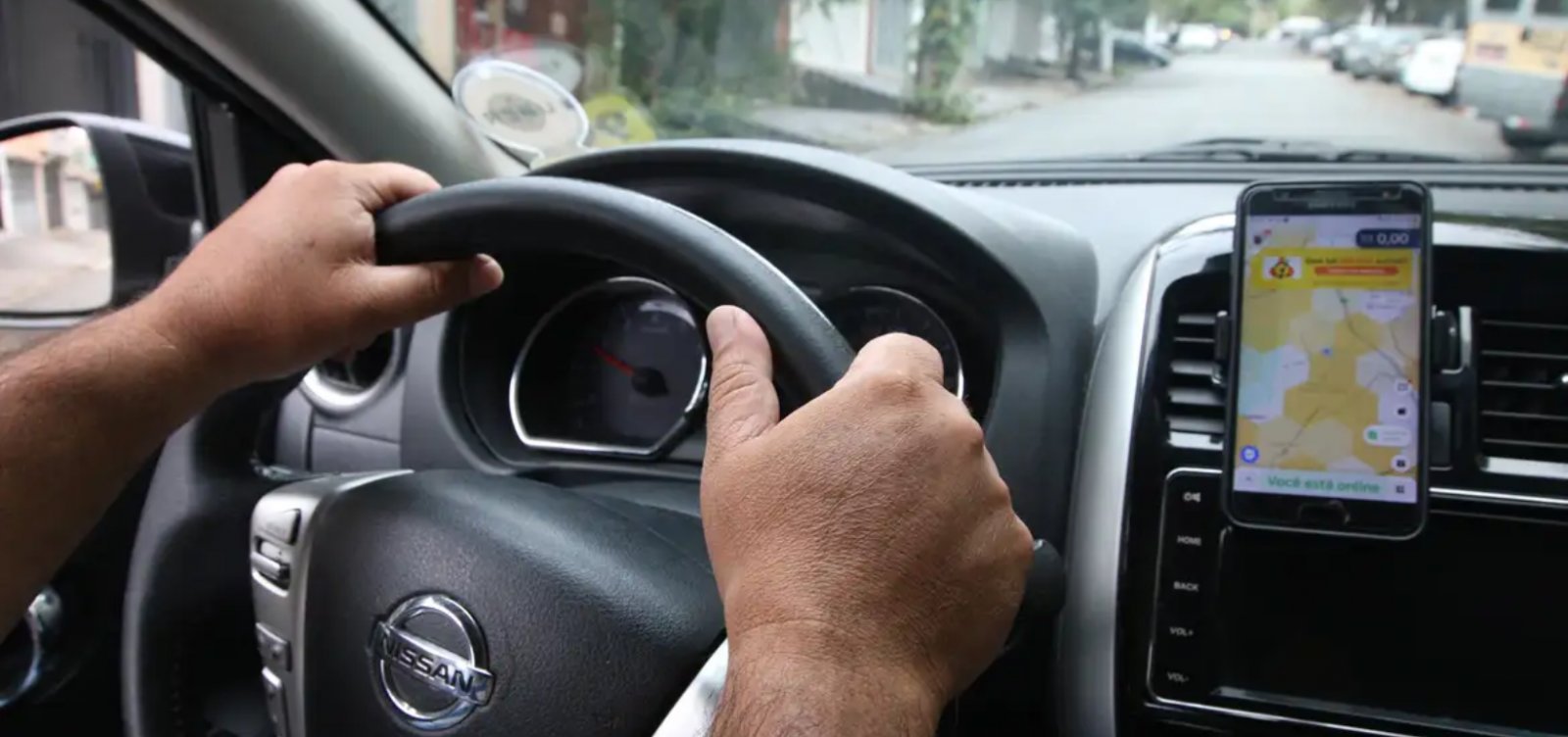 STF retoma julgamento sobre vínculo entre motoristas de apps e plataformas