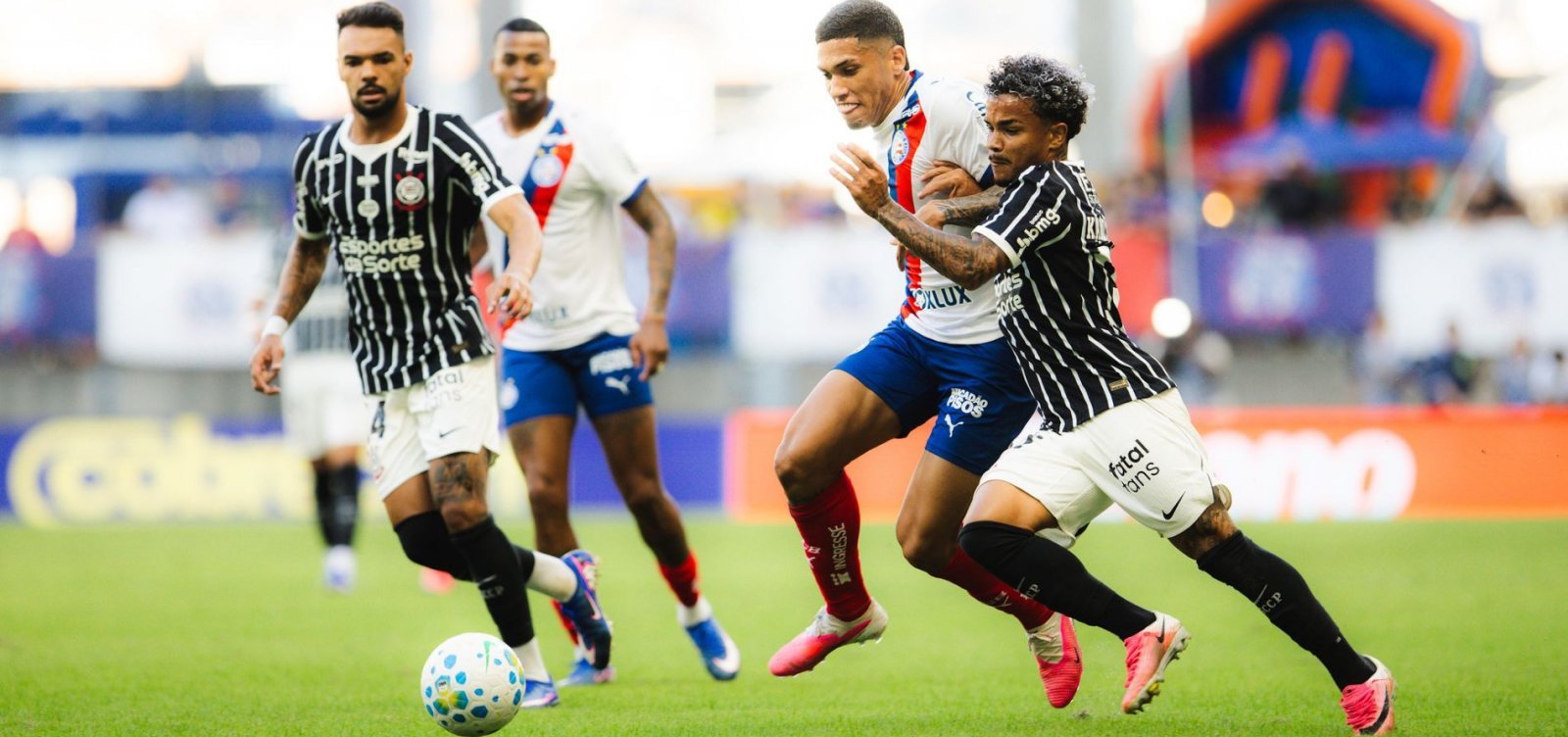Bahia enfrenta Internacional e pode encerrar jejum de mais de um mês sem vencer na Fonte Nova