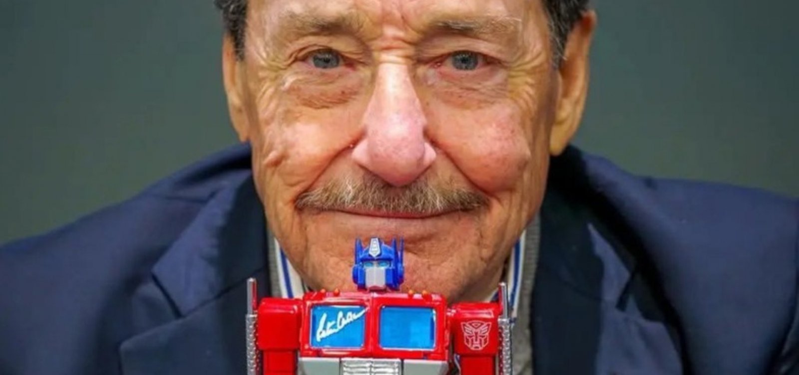 Morre Peter Cullen, dublador de Optimus Prime em Transformers, aos 85 anos