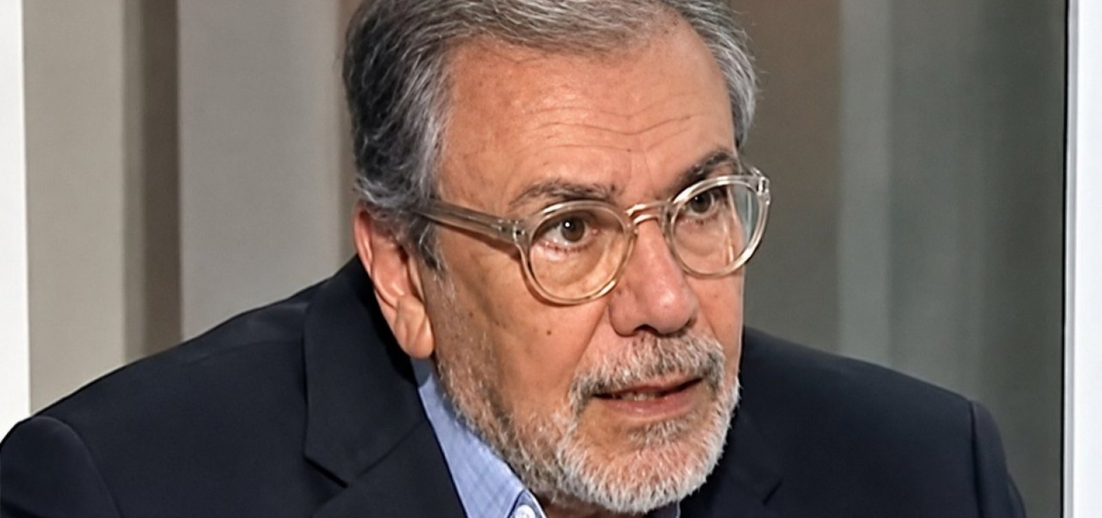 Morre o jornalista Carlos Monforte, um dos primeiros âncoras do Brasil, aos 77 anos