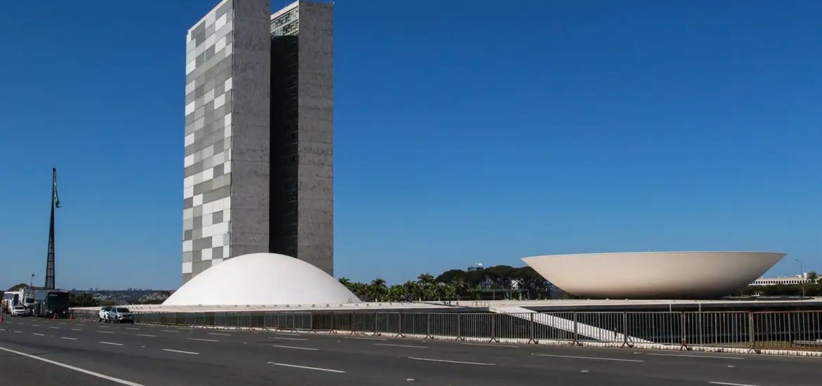 Escala 6x1, segurança e taxa das blusinhas entram na pauta do Congresso nesta quarta