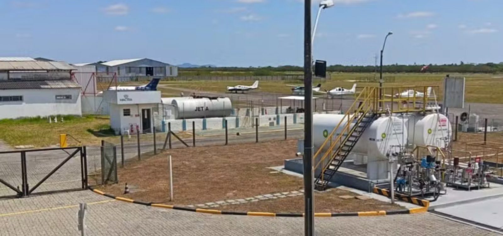Aeroporto de Feira de Santana é interditado após fiscalização apontar irregularidades ambientais