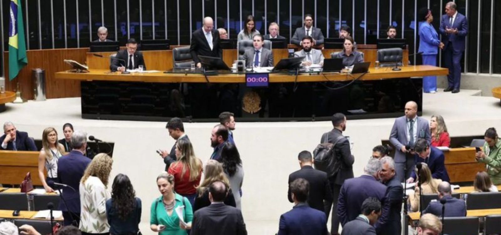 Câmara aprova fim da taxa das blusinhas; texto segue para o Senado