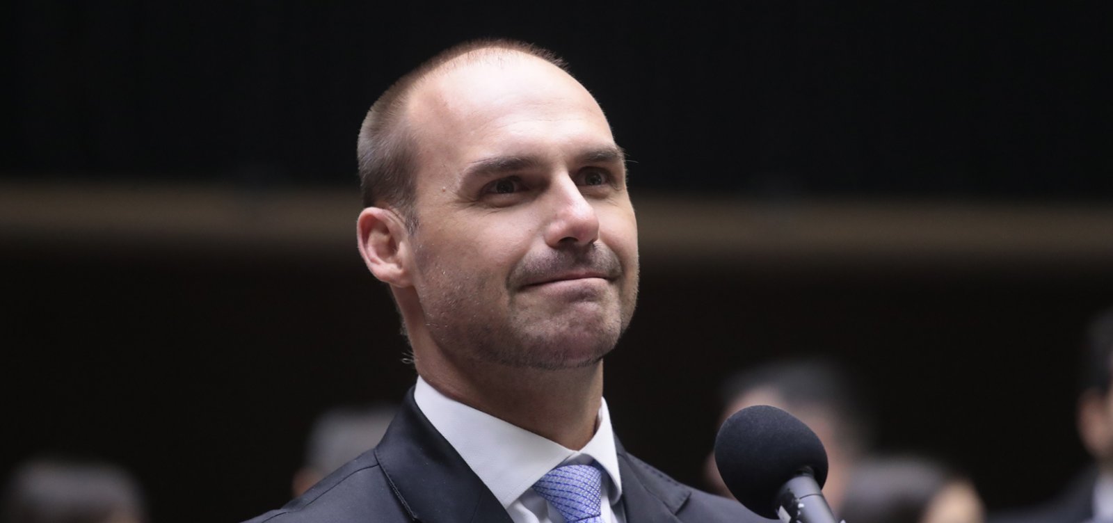 Delação liga dinheiro de Vorcaro a fundo de advogado de Eduardo Bolsonaro e ao filme Dark Horse