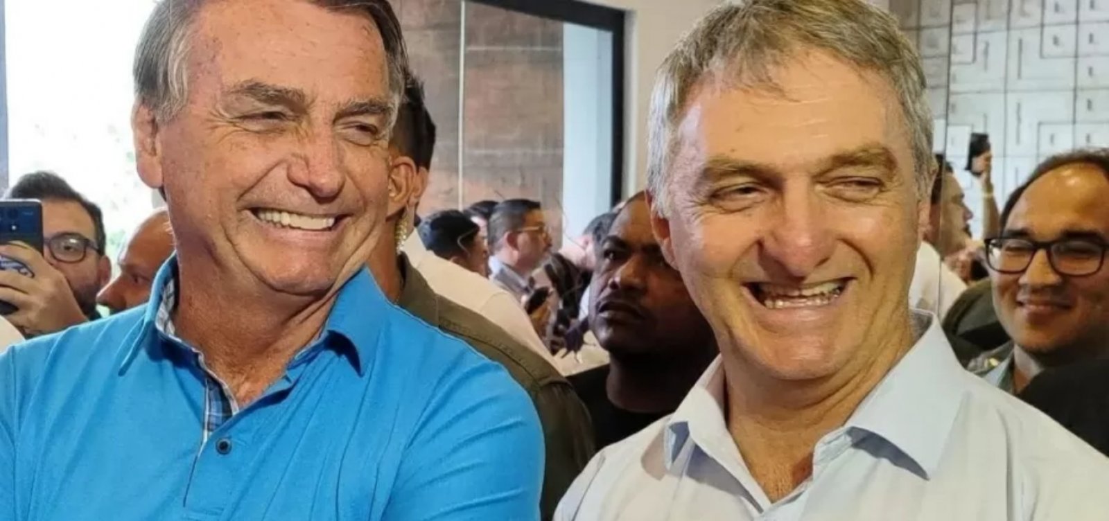 Bolsonaro pede a Moraes autorização para receber visita do irmão