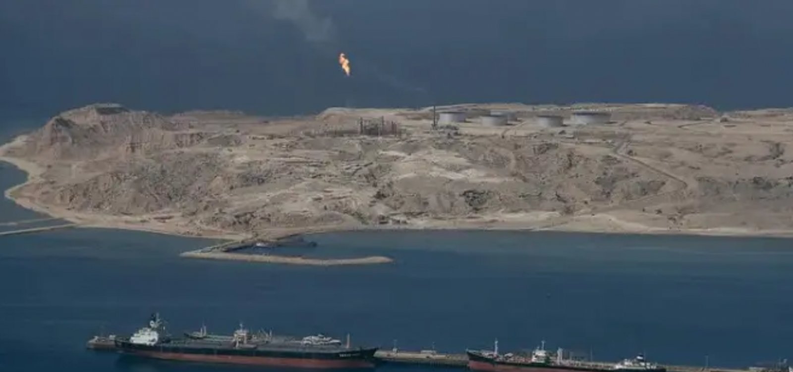 Movimento de navios em Ormuz atinge menor nível desde maio em meio a ataques