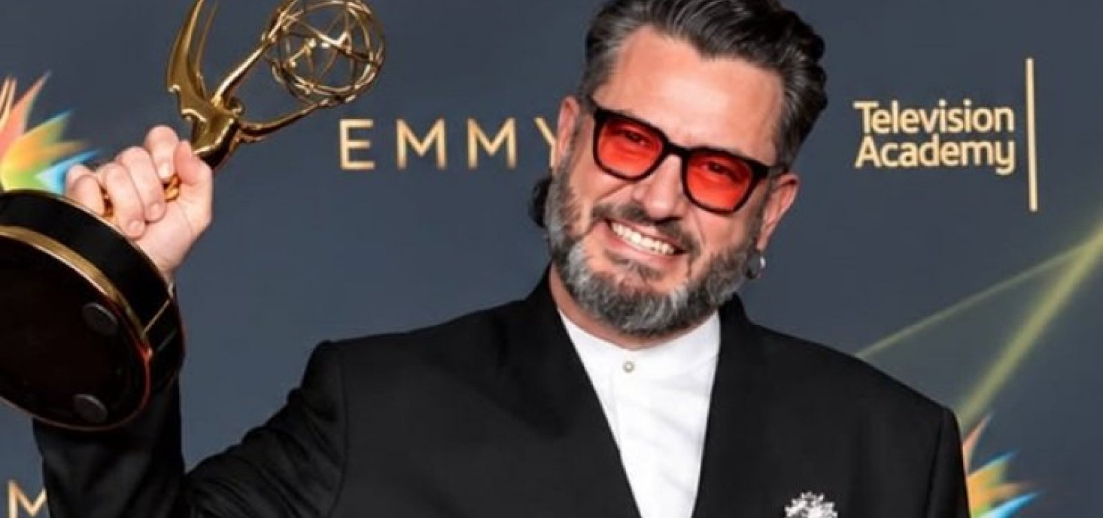 Quem é Miguel Gandelman, brasileiro que venceu o Emmy 2026 pelo show de Bad Bunny