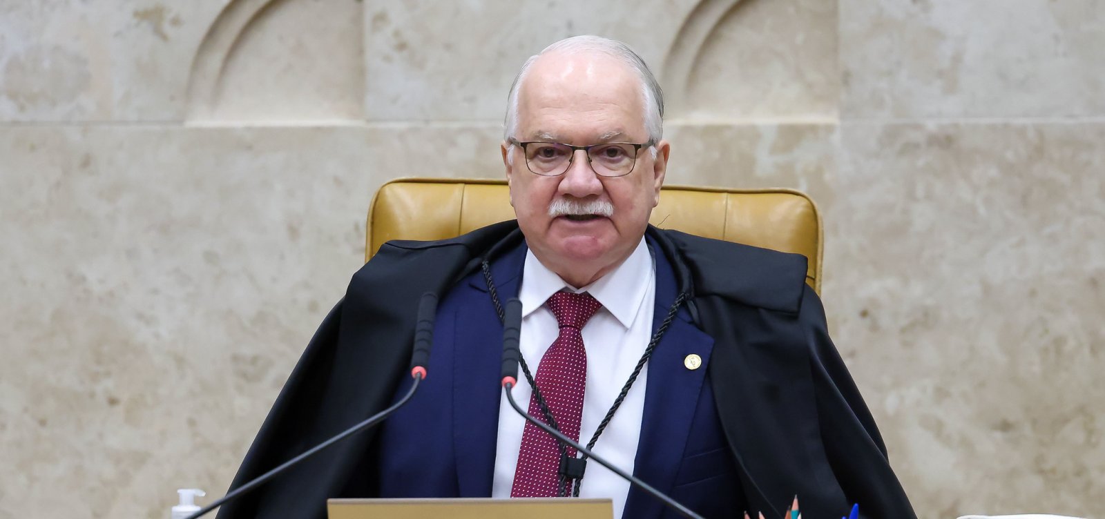 Fachin se reúne com ministros após afastamento de Andrei e avalia assumir casos Master e INSS