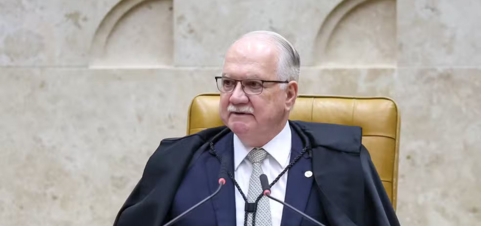 Em meio à crise no STF, Fachin diz que Justiça não se afastará da Constituição