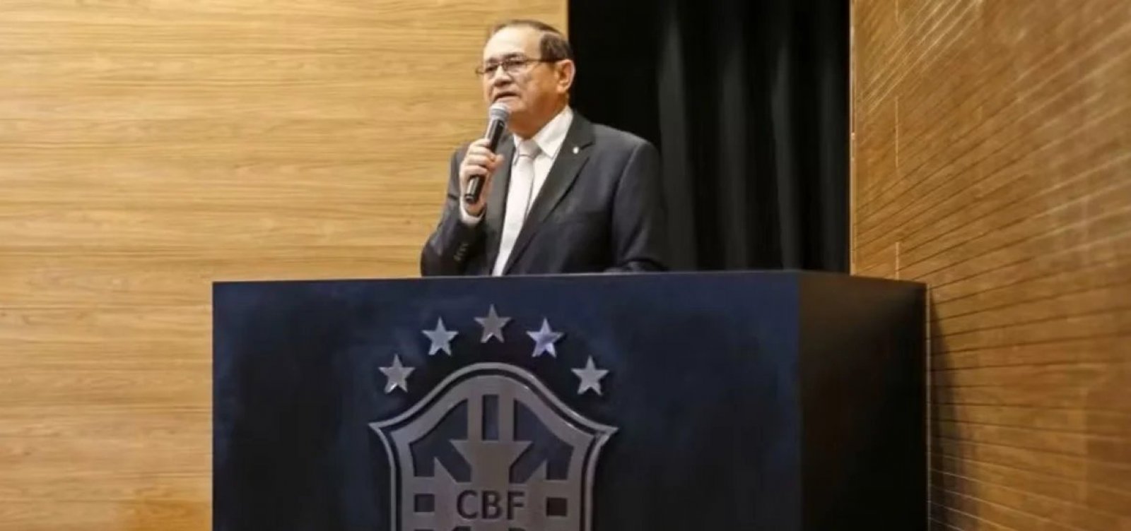 Ex-presidente da CBF, Coronel Nunes morre aos 87 anos