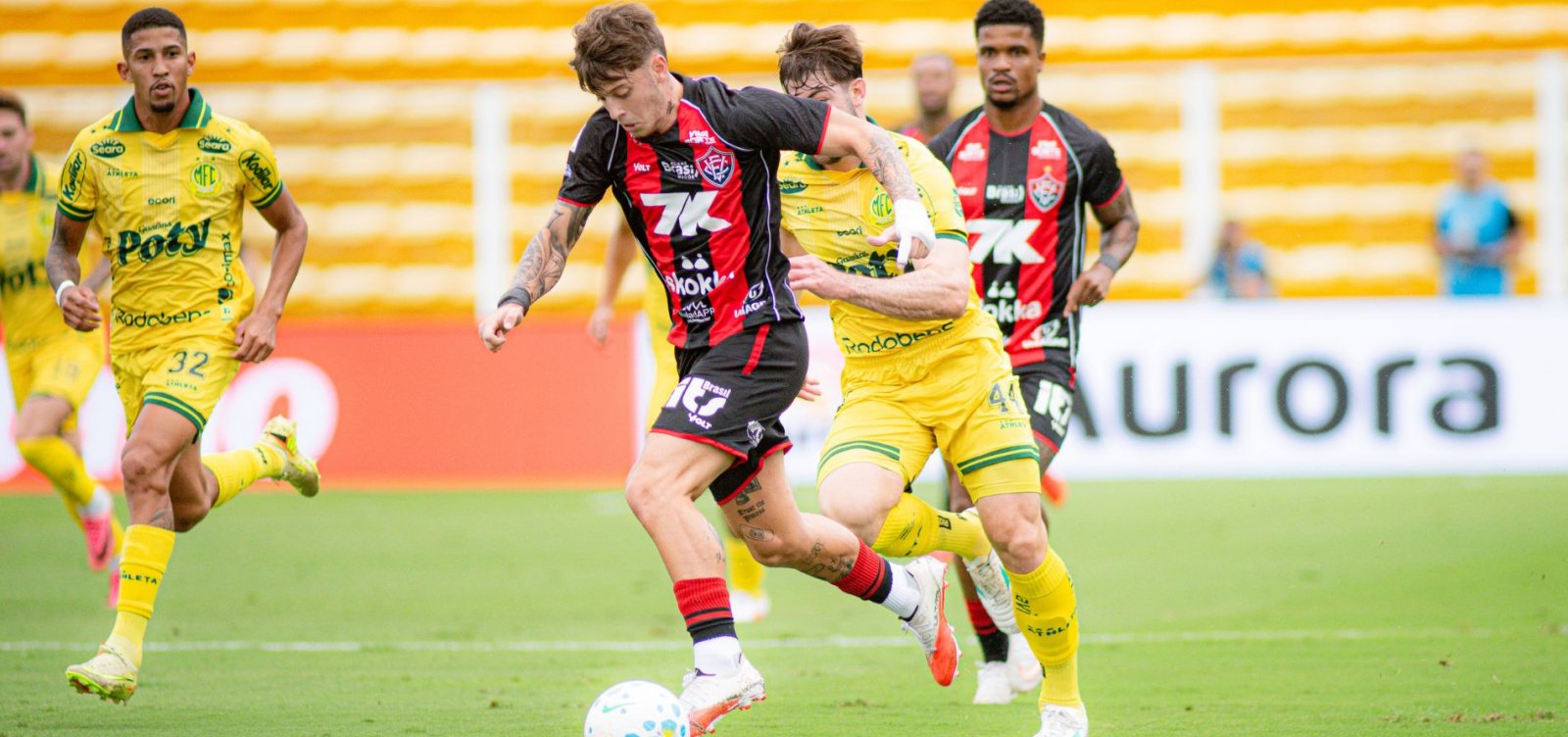 Vitória sofre empate do Mirassol no final e segue sem vencer fora de casa no Brasileirão