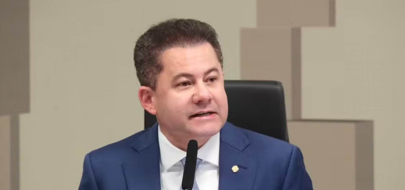 Pastor, deputado e aliado de Mendonça: saiba quem é Cezinha de Madureira, alvo de operação da PF