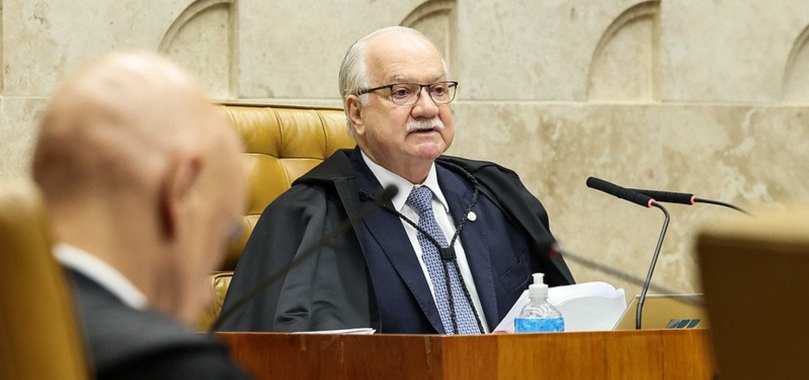Fachin avalia adiar investigação contra Mendonça após possível pedido de vista