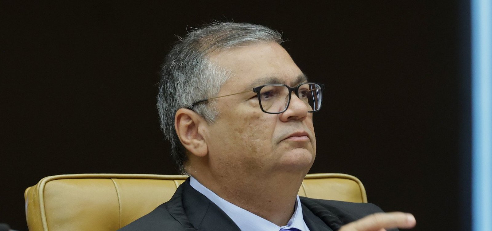 Dino interrompe Toffoli e discute com Fachin sobre pedido de palavra no STF