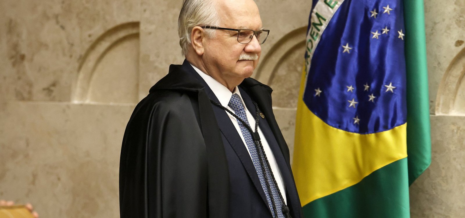 Fachin nega ‘avocatória’ e explica decisão de suspender processos Master e INSS