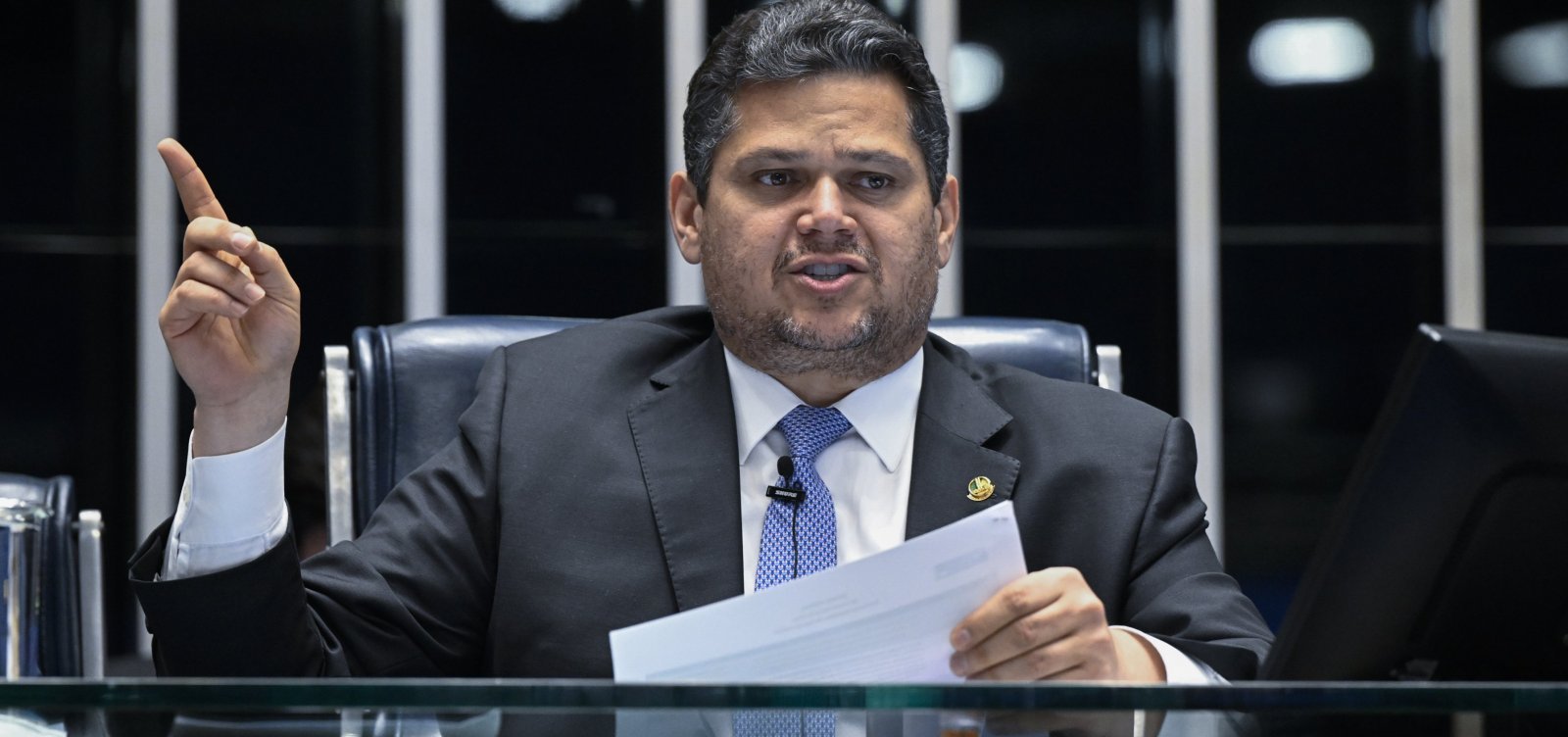 Mensagens da PF mostram proximidade entre Vorcaro e Davi Alcolumbre