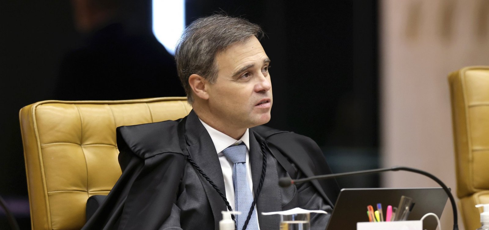 Mendonça favoreceu Castro em decisões após seu instituto ganhar contratos no governo do Rio