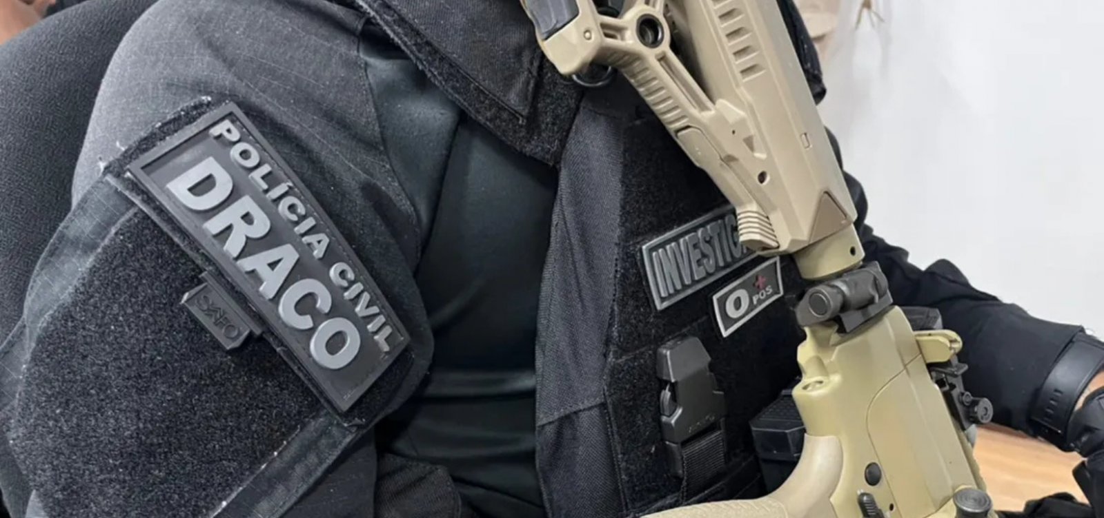 Operação mira grupo suspeito de usar registros falsos de CAC para vender armas na Bahia