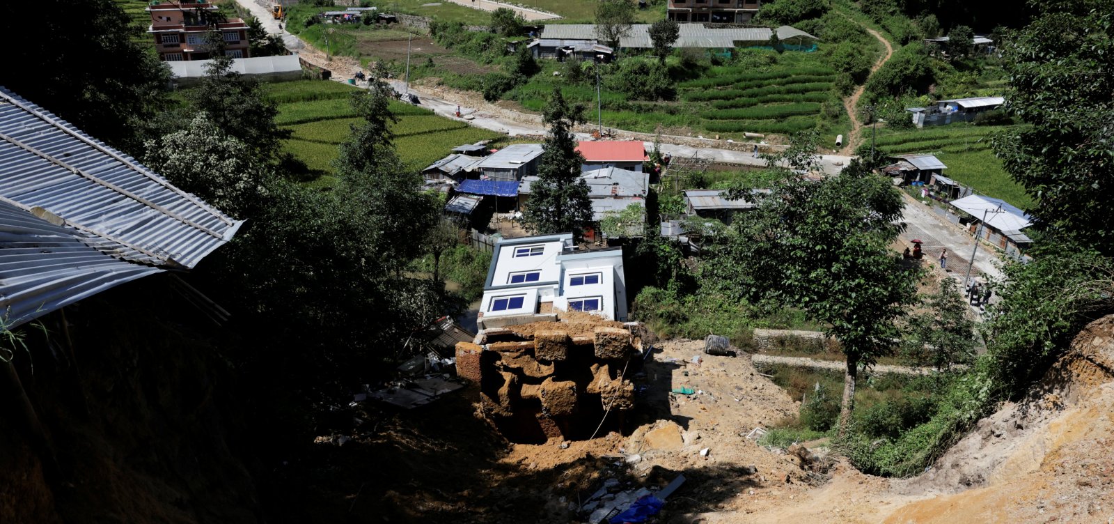 Chuvas e deslizamentos deixam 70 mortos no Nepal e na Índia