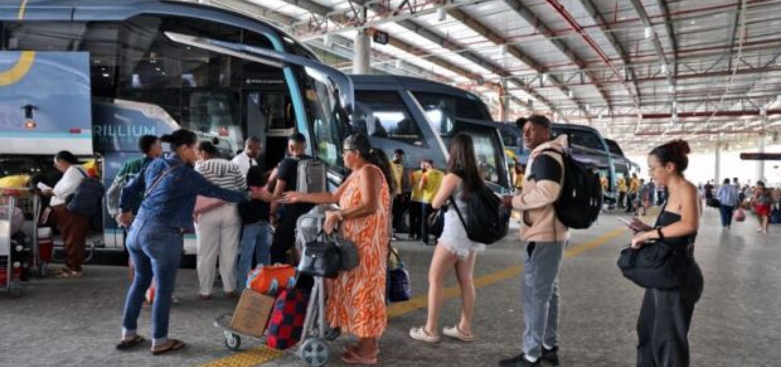 Eleitores da Bahia terão transporte gratuito para votar nas eleições de 2026