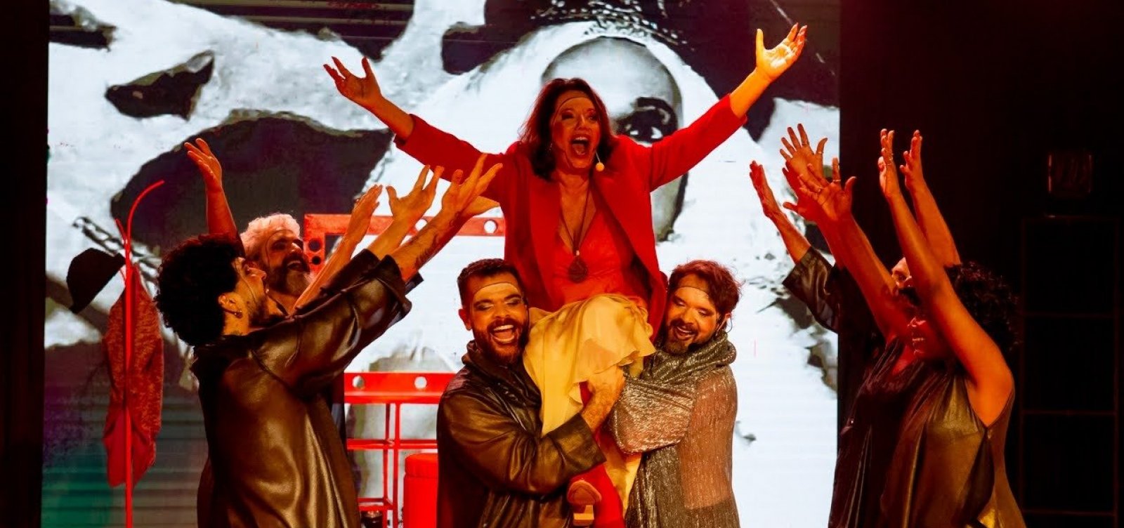 Após reforma, Teatro Vila Velha reinaugura programação com espetáculo “Nilda: Uma Mulher Retada”